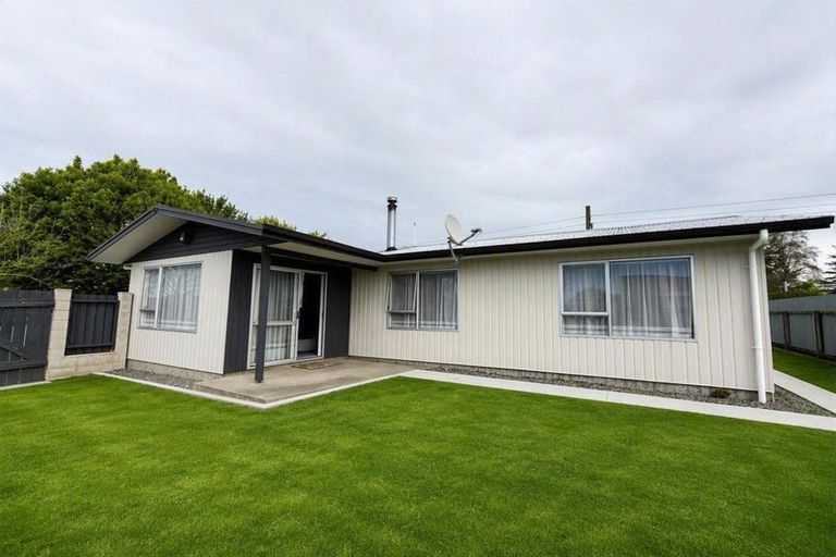 Photo of property in 17 Kirkcaldy Crescent, Flaxmere, Hastings, 4120