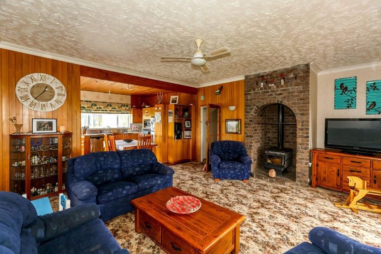 Photo of property in 826 Mokau Road, Mimi, Urenui, 4377