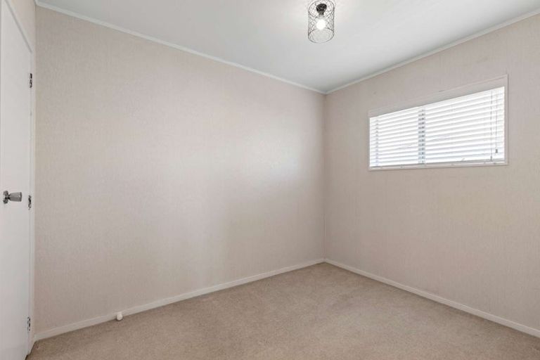 Photo of property in 1/160 Mount Albert Road, Mount Albert, Auckland, 1025