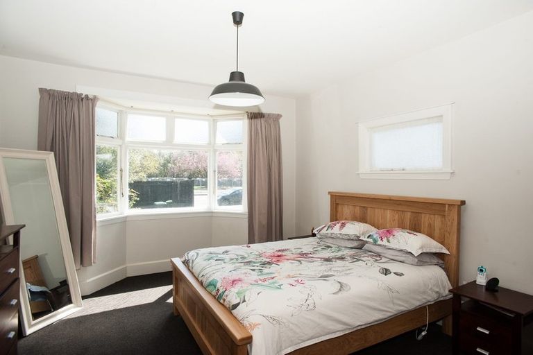Photo of property in 16 Lincoln Road, Hillmorton, Christchurch, 8024
