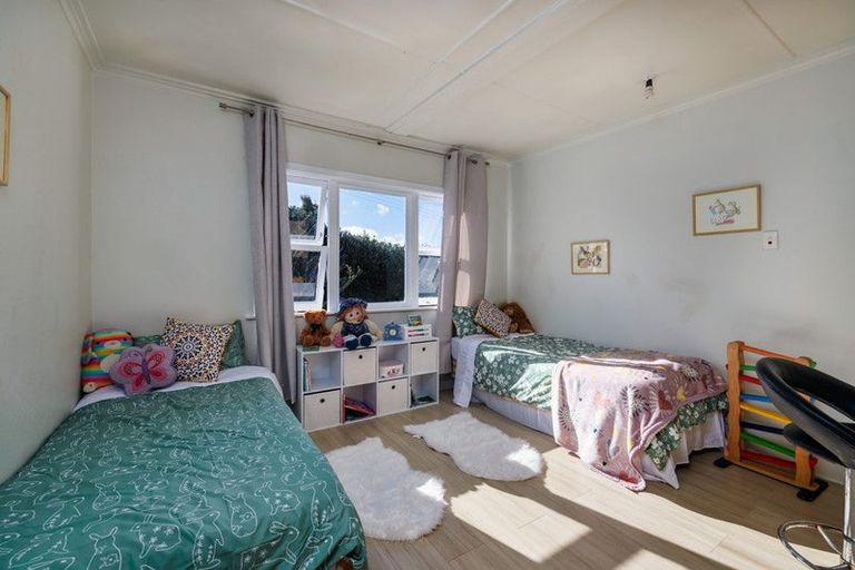 Photo of property in 43 Awatere Street, Clover Park, Auckland, 2023
