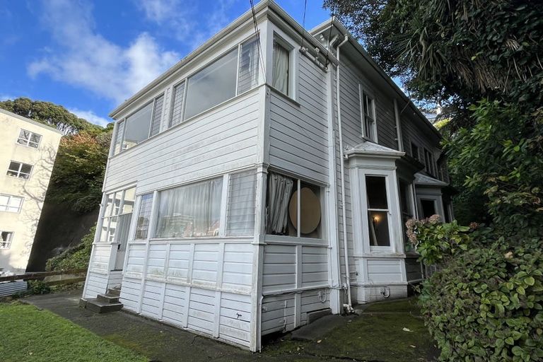Photo of property in 86 Salamanca Road, Kelburn, Wellington, 6012