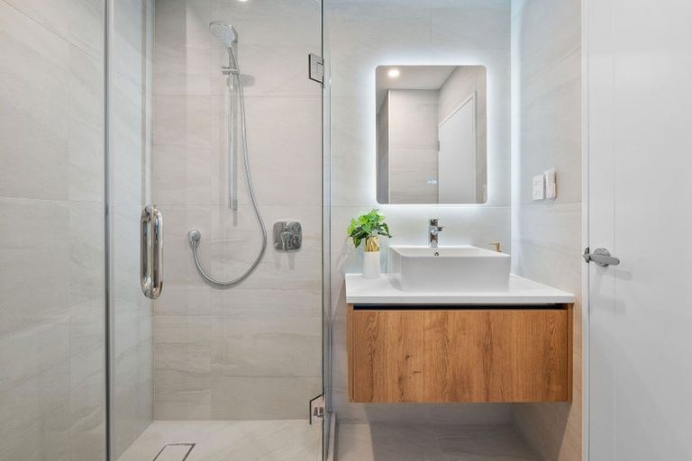 Photo of property in 7/32 Beulah Avenue, Rothesay Bay, Auckland, 0630