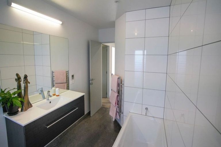 Photo of property in 20b Wharemauku Road, Raumati Beach, Paraparaumu, 5032