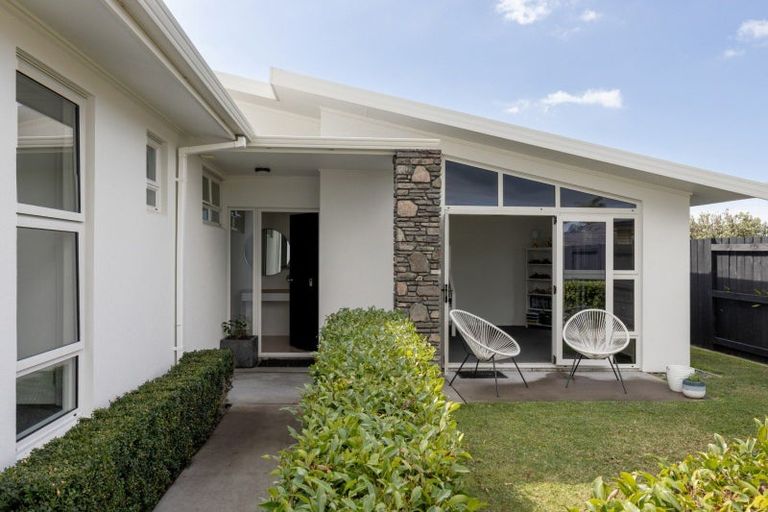 Photo of property in 29 Oriental Parade, Papamoa Beach, Papamoa, 3118