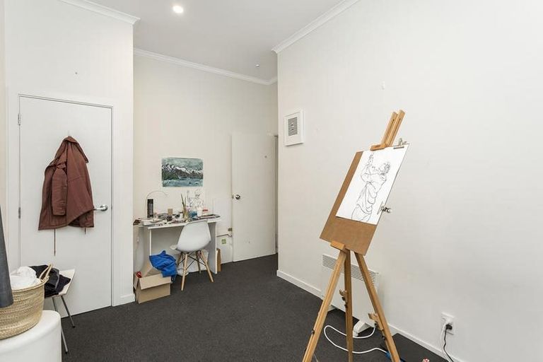 Photo of property in 96 Harbour Terrace, North Dunedin, Dunedin, 9016