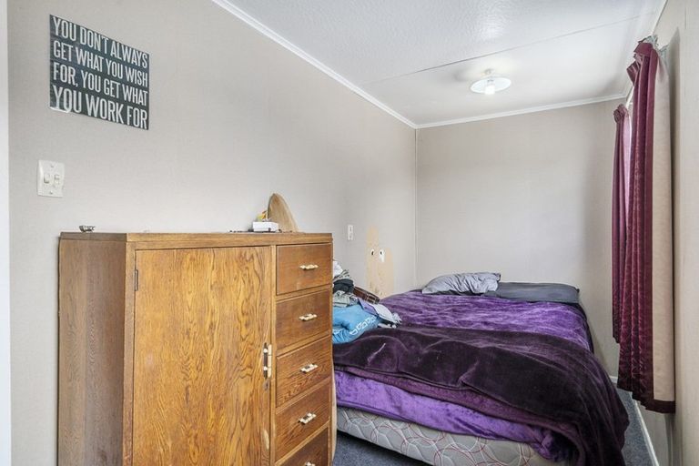 Photo of property in 44 Tararua Street, Pahiatua, 4910