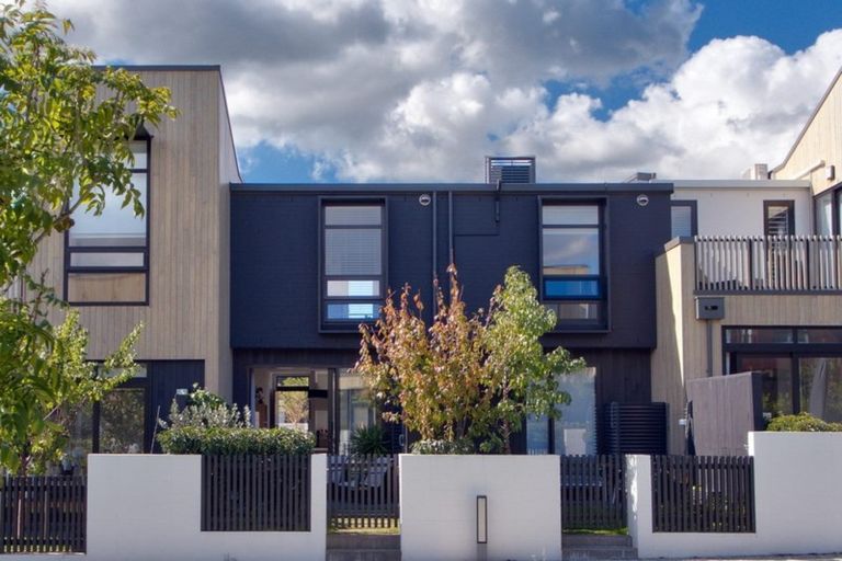 Photo of property in 17 Isitt Road, Hobsonville, Auckland, 0616