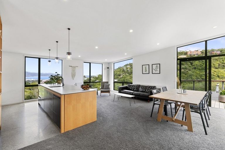 Photo of property in 58b Pekanga Road, Normandale, Lower Hutt, 5010