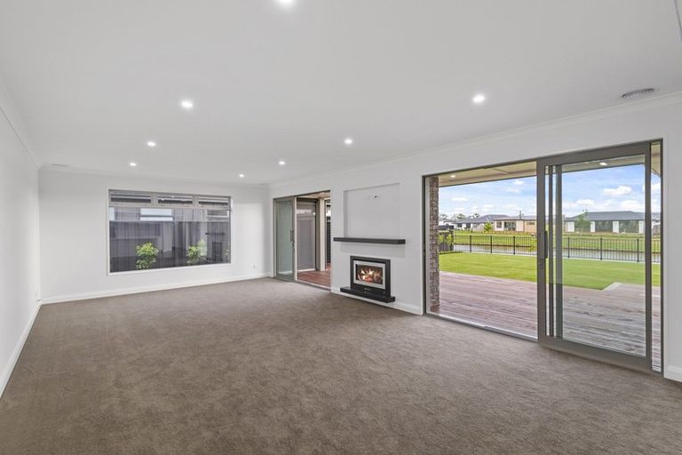 Photo of property in 73 The Esplanade, Pegasus, 7612