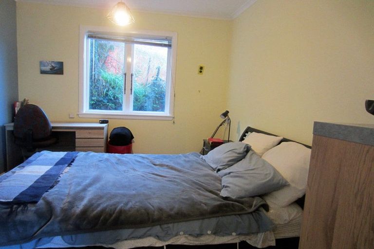 Photo of property in 49 London Road, Korokoro, Lower Hutt, 5012
