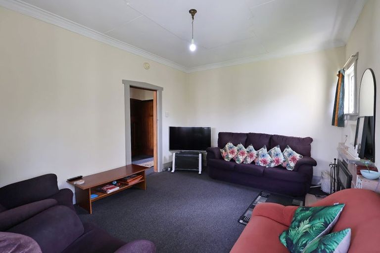 Photo of property in 23 Nichol Street, Heidelberg, Invercargill, 9812