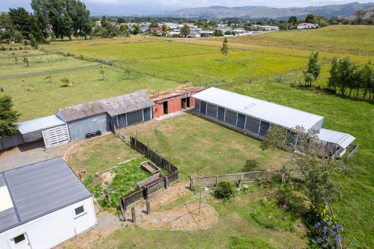 Photo of property in 21 Bevan Street, Woodville, 4920