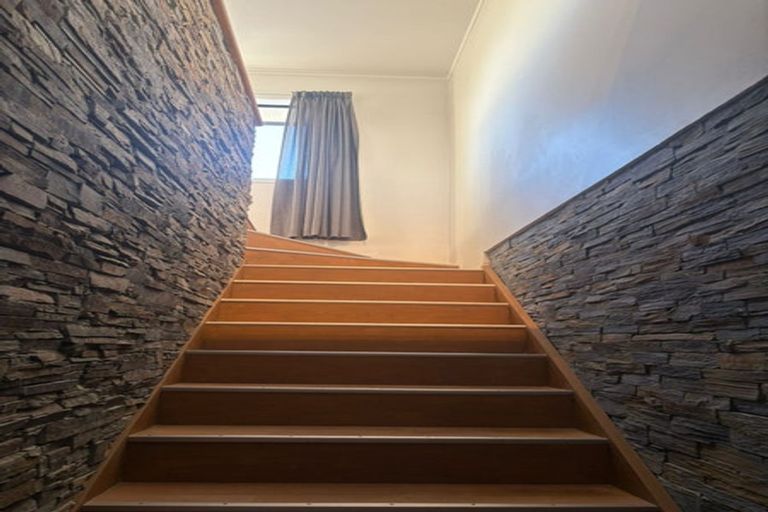 Photo of property in 2/35 Bramley Drive, Farm Cove, Auckland, 2012