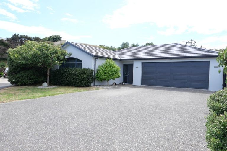 Photo of property in 64 Lorna Irene Drive, Raumati South, Paraparaumu, 5032