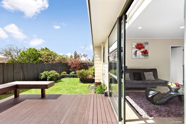 Photo of property in 1/3 Margan Avenue, New Lynn, Auckland, 0600