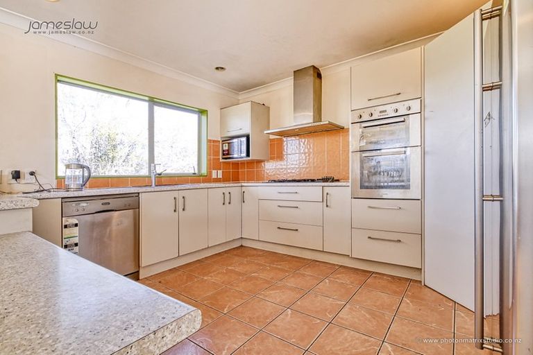 Photo of property in 9a Waterfront Road, Mangere Bridge, Auckland, 2022