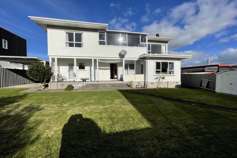 Photo of property in 258 Saint Aubyn Street, New Plymouth, 4310