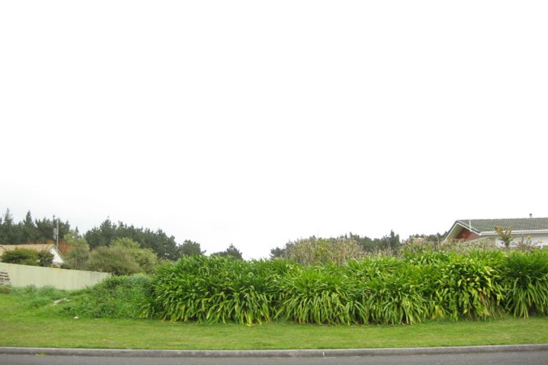 Photo of property in 74 Wairau Road, Oakura, 4314