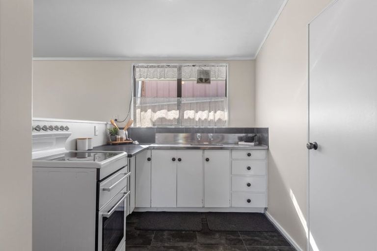 Photo of property in 2 Baycroft Avenue, Parkvale, Tauranga, 3112