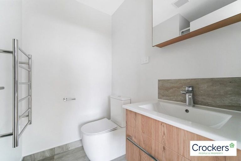 Photo of property in 2/10 Treasure Lane, Te Atatu South, Auckland, 0610