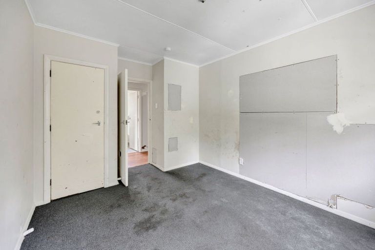 Photo of property in 5 Glenpark Avenue, Westown, New Plymouth, 4310