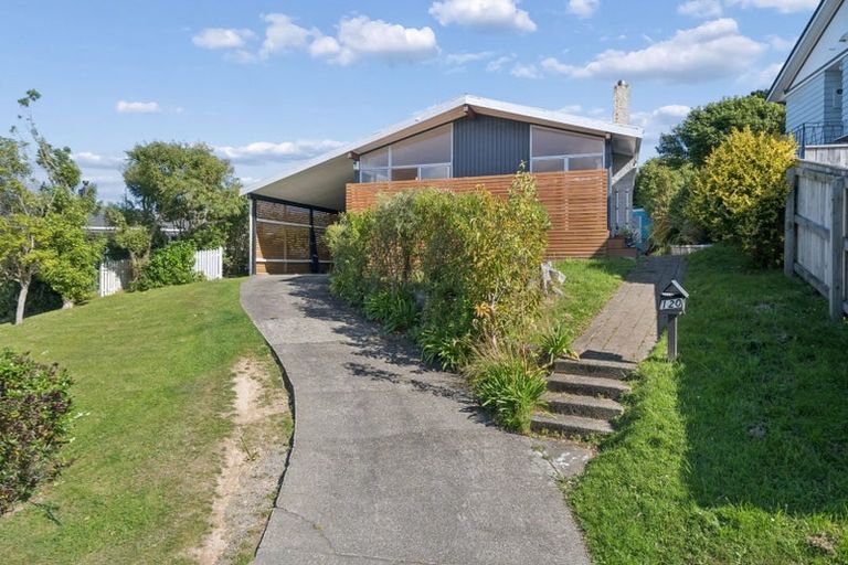 Photo of property in 120 Kahu Road, Paremata, Porirua, 5024