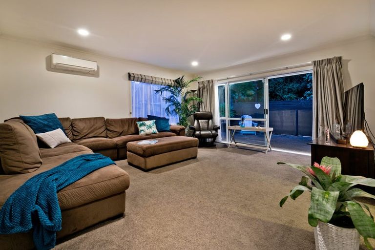 Photo of property in 4 Olwyn Place, Greenhithe, Auckland, 0632
