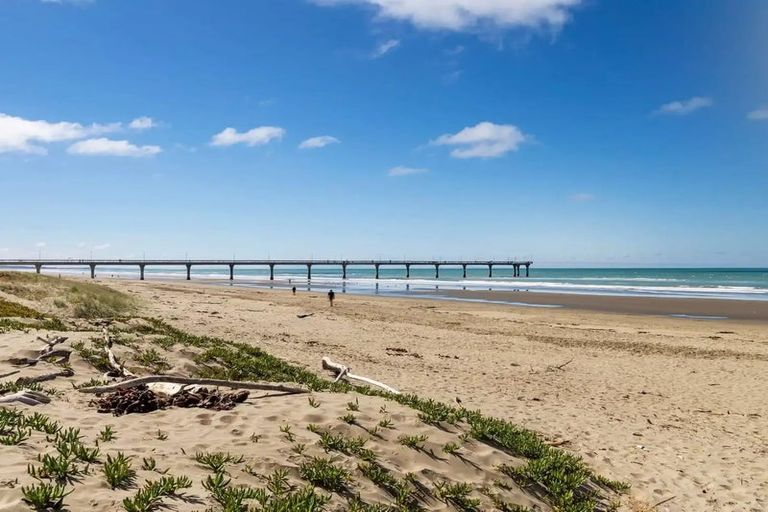 Photo of property in 14/232 Marine Parade, New Brighton, Christchurch, 8061