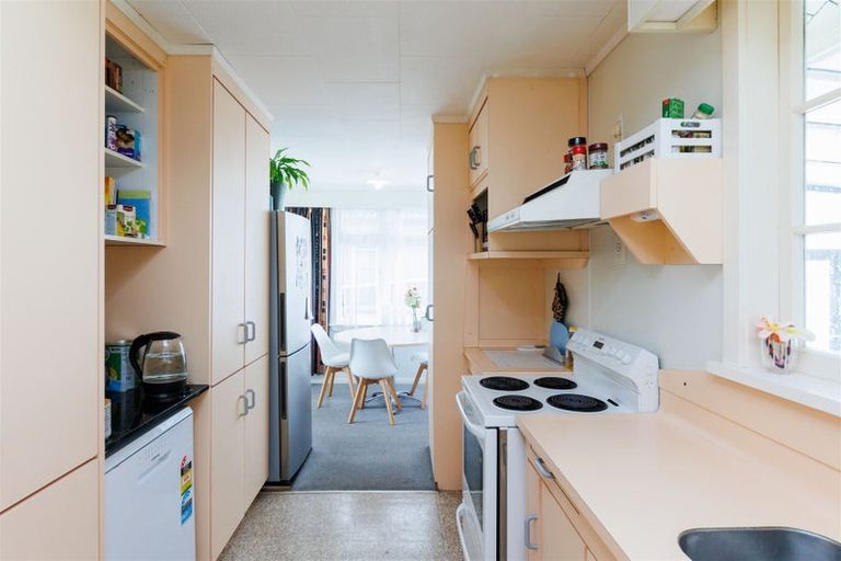 Photo of property in 18 Milton Street, Roslyn, Palmerston North, 4414