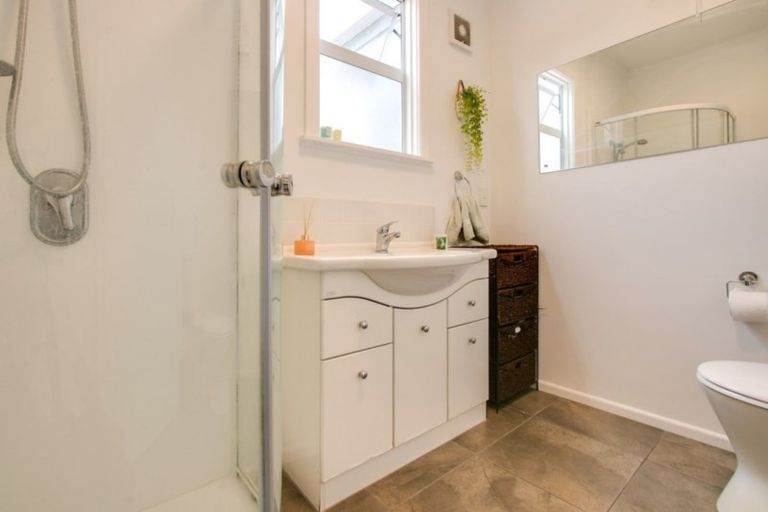 Photo of property in 7 Petane Road, Bay View, Napier, 4104