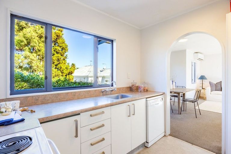 Photo of property in 7a Latham Street, Napier South, Napier, 4110