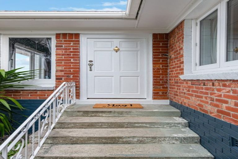 Photo of property in 66 Don Buck Road, Massey, Auckland, 0614