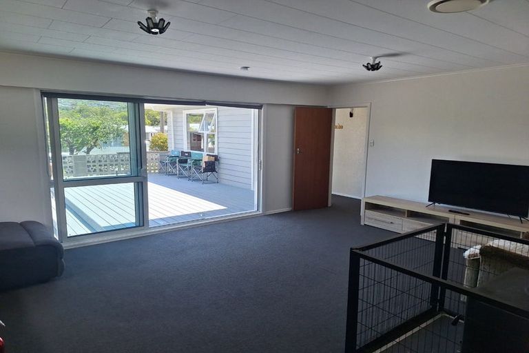 Photo of property in 25 Mary Crescent, Elderslea, Upper Hutt, 5018