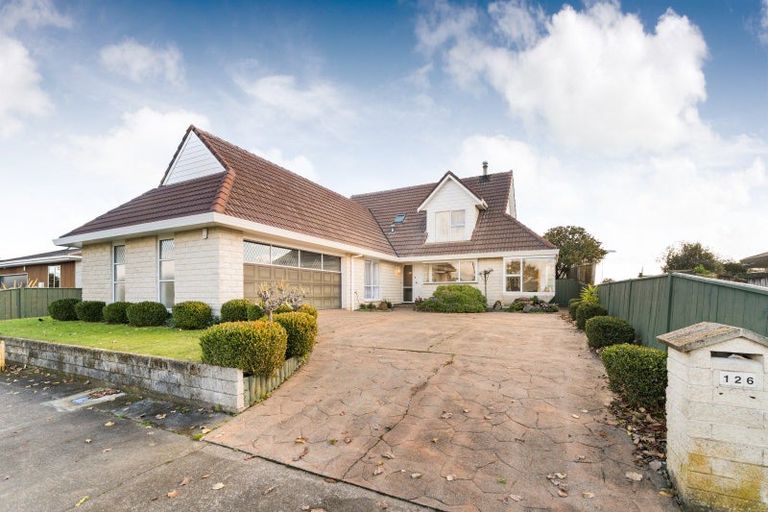 Photo of property in 126 John F Kennedy Drive, Milson, Palmerston North, 4414