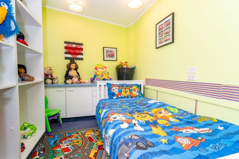 Photo of property in 4 Hamilton Court, Milton, 9220