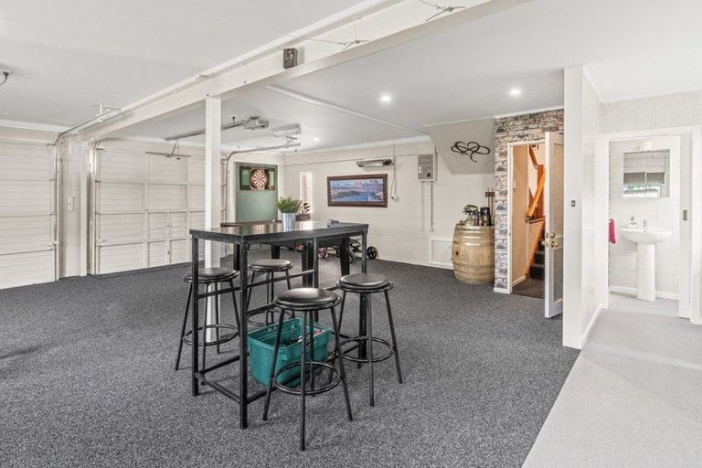 Photo of property in 10 Webb Avenue, Levin, 5510