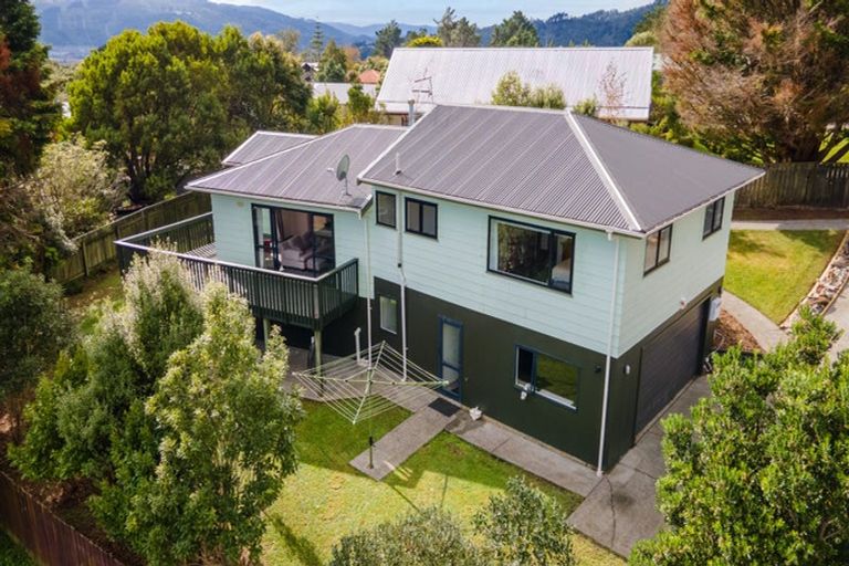 Photo of property in 195 Holborn Drive, Stokes Valley, Lower Hutt, 5019