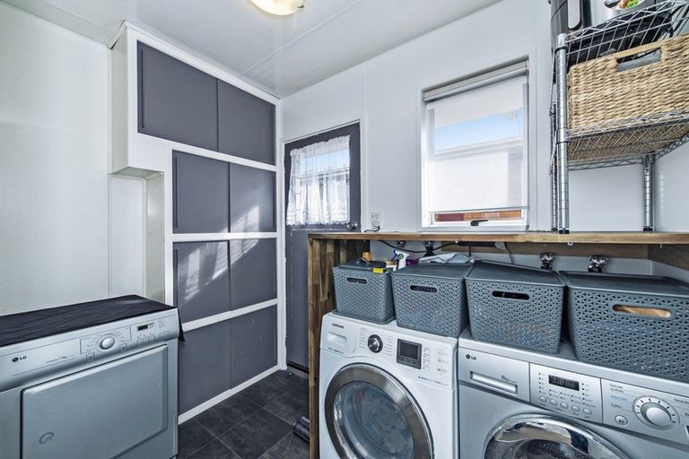 Photo of property in 15 Market Street, Leeston, 7632