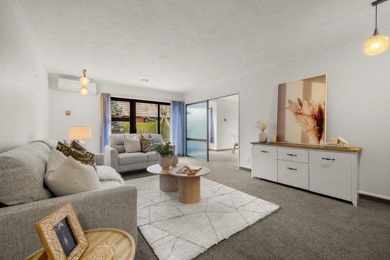 Photo of property in 2/7 Ringwood Place, Avonhead, Christchurch, 8042