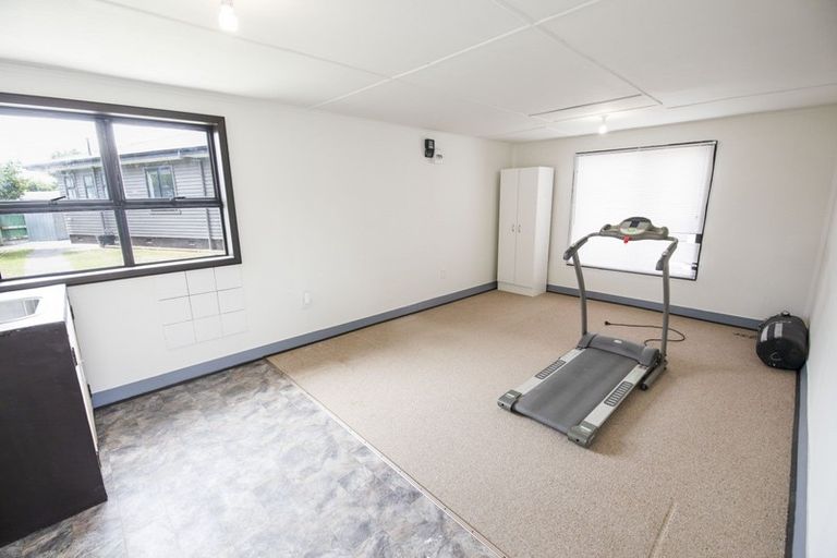 Photo of property in 2 Masefield Avenue, Maraenui, Napier, 4110