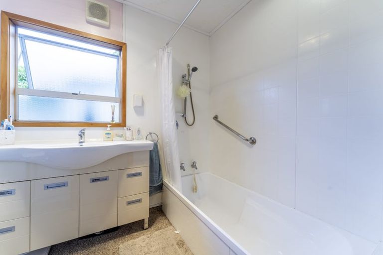 Photo of property in 16 Lancaster Street, Hampden, 9410