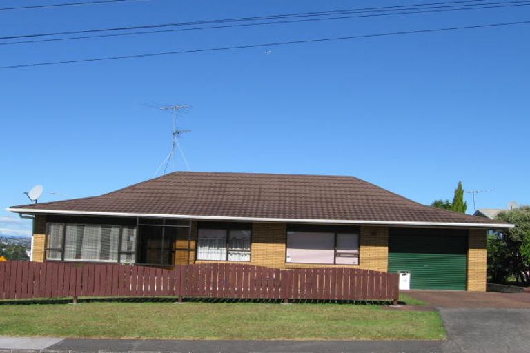 Photo of property in 43 Hepburn Road, Glendene, Auckland, 0602