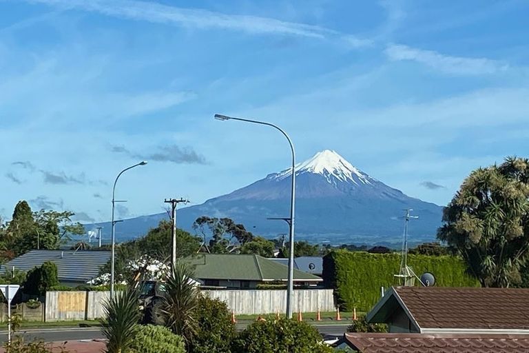 Photo of property in 178 Glover Road, Hawera, 4610
