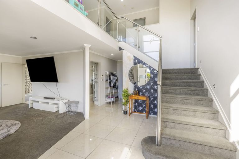 Photo of property in 11 Henriette Place, The Gardens, Auckland, 2105