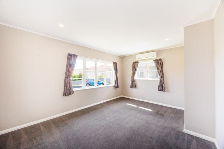Photo of property in 43 Millar Street, Terrace End, Palmerston North, 4410