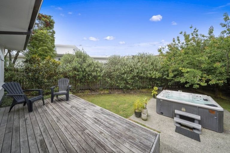 Photo of property in 1a Turehu Street, Merrilands, New Plymouth, 4312
