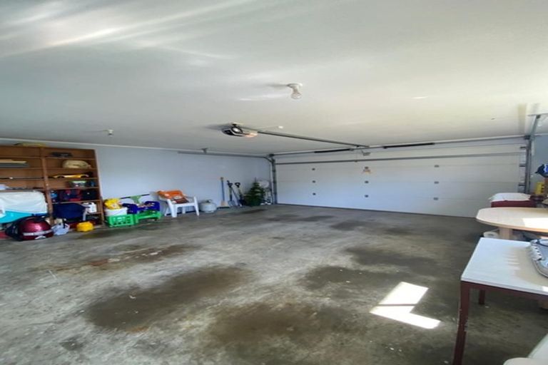Photo of property in 4a Sorrel Crescent, Bucklands Beach, Auckland, 2012