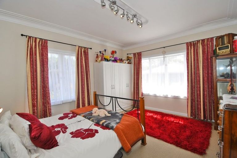 Photo of property in 12 Totara Road, Leigh, 0985