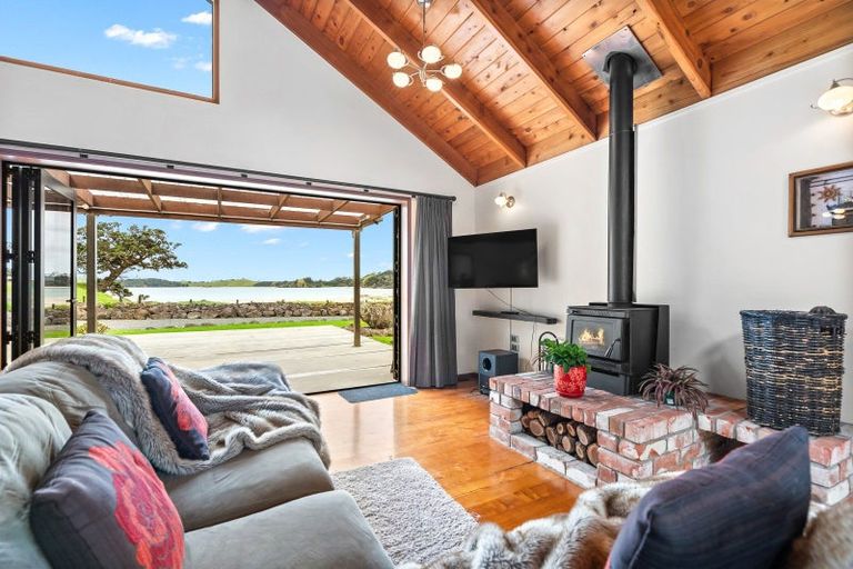 Photo of property in 178 Ngahau Bay Road, Helena Bay, Hikurangi, 0184
